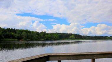 Conservation Halton 'da yuva yapmış Kelso Cove Su Parkı yemyeşil alanlarla çevrili su aktiviteleriyle ferahlatıcı bir kaçış sunuyor. Sadece 15 dakikalık bir sahil yürüyüşü. Aile eğlencesi ve doğayla bağ kurmak için mükemmel..