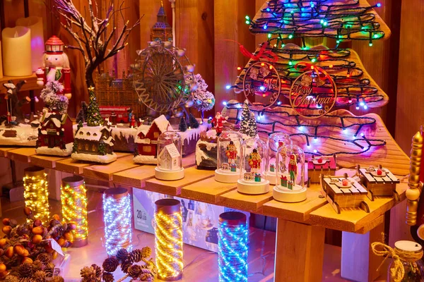 Escaparate Navidad Comercio Equipos Iluminación Tienda Electrodomésticos —  Fotos de Stock
