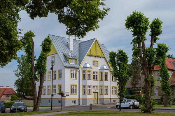 Immeuble Historique Dans Centre Ville Viljandi Par Une Journée Été — Photo