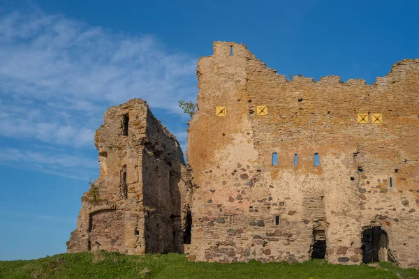 stock image Ruins of Toolse Order Castle on a sunny summer evening. One of the more recent medieval castles on the northern coast of Estonia. 