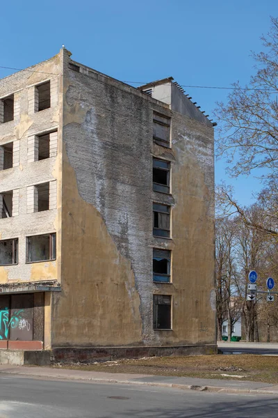 Unrestored Wing Hotel Narva Grafovi Street Narva City Sunny Spring — Stock Photo, Image
