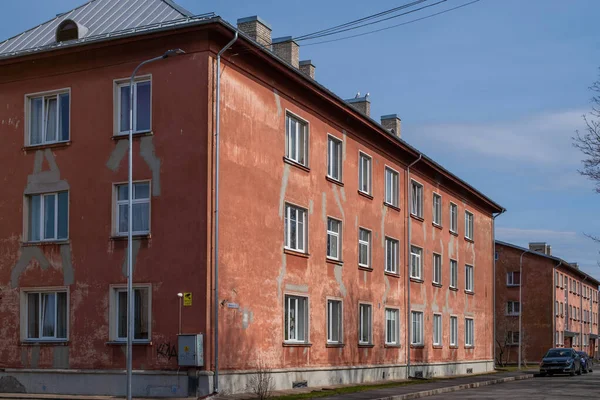 Antigo Post Edifício Apartamentos Históricos Soviéticos Rua Juhkentali Cidade Narva — Fotografia de Stock