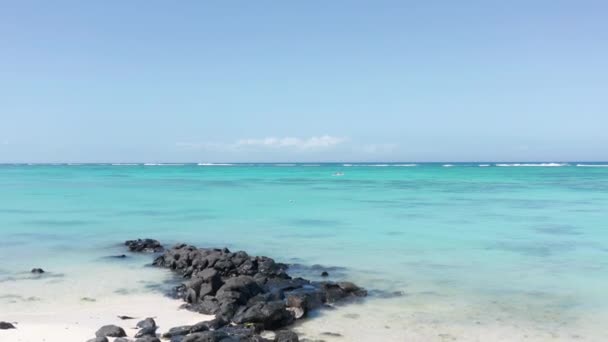 Mauritius Dreaming Drone Flight Belle Mare Beach Inglês Crystal Clear — Vídeo de Stock
