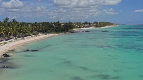 Belle Mare Beauty Drónfelvételek Mauritius Érintetlen Tengerpartjáról Tiszta Tengeréről Üdülőhelyeiről — Stock videók