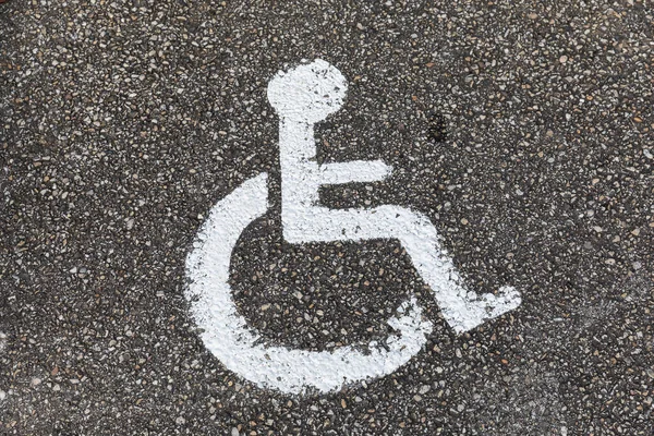 Close Wheelchair Symbol Handicapped Parking Only Sign Tarmac Road — Stock Photo, Image