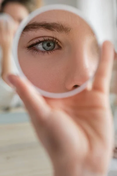 Eye Crop Unrecognizable Female Reflecting Small Mirror Hand While Sitting — Stock Photo, Image