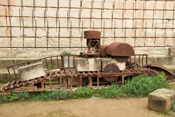 Máquina Antigua Metal Antiguo Con Engranajes Rocas Rectangulares Para Hacer —  Fotos de Stock
