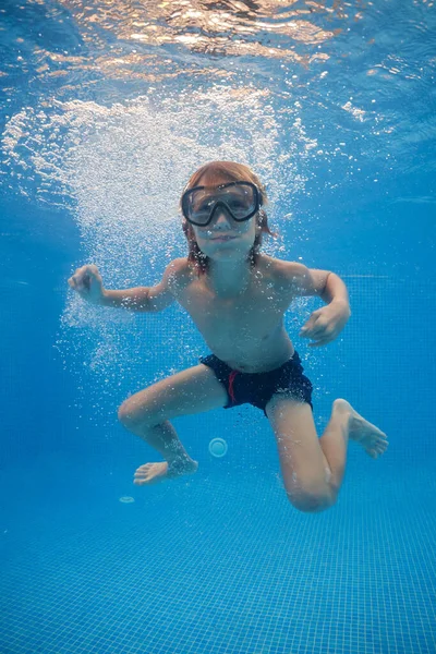 Full Body Shirtless Boy Goggles Swimming Underwater Pool Transparent Water — Stock Photo, Image