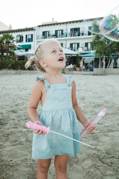 Adorable Small Toddler Having Fun Bubbles Sandy Beach House Summer — Stock Photo, Image