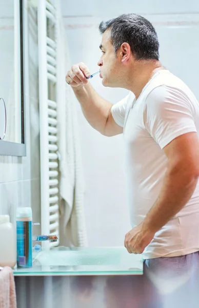 Side View Mature Male Gray Hair Standing Bathroom Brushing Teeth — Stock Photo, Image