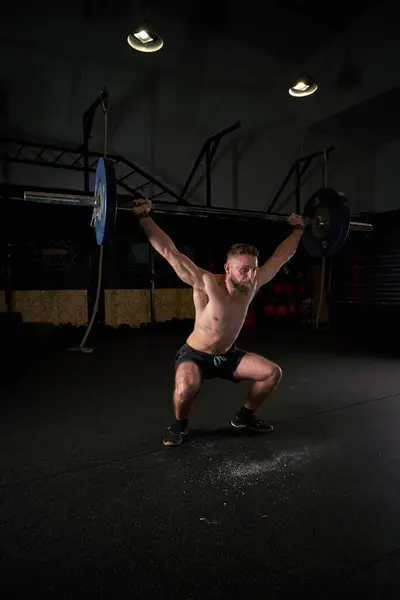 Full Body Muscular Male Bodybuilder Squatting Lifting Heavy Barbell Head — Stock Photo, Image