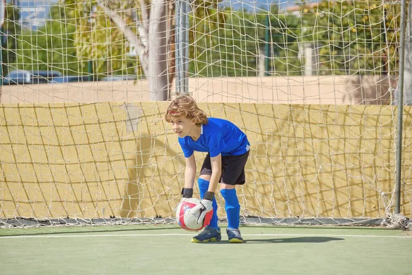 Full Length Preteen Goalkeeper Activewear Leaning Forward While Standing Goal — Stock Photo, Image
