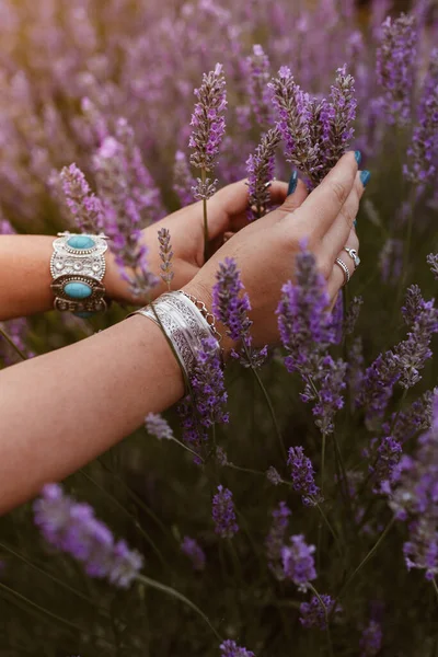 Crop Hands Decorated Bracelets Touching Charming Lavender Sunset Evening — Stock Photo, Image