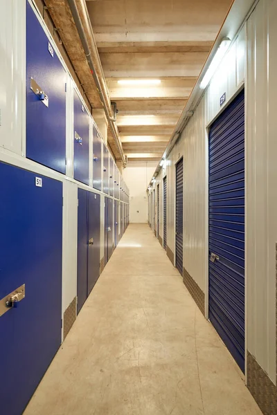 Long Narrow Corridor Storage Blue Shutter Automatic Doors Industrial Building — Stock Photo, Image