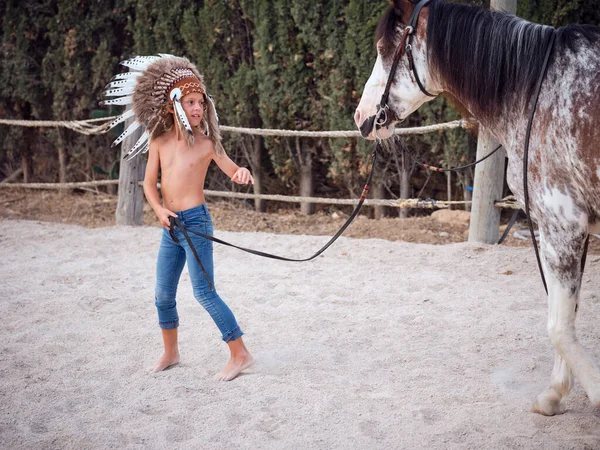 Full Body Positive Preteen Boy Traditional Indigenous Roach Headwear Holding — Stock Photo, Image