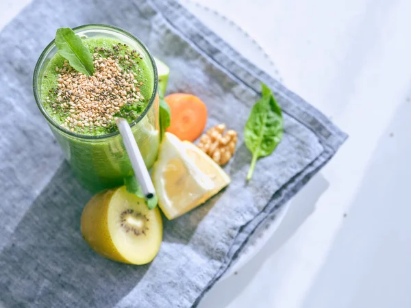 Glass Green Detox Beverage Sesame Seeds Served Plate Various Fruits — Stock Photo, Image