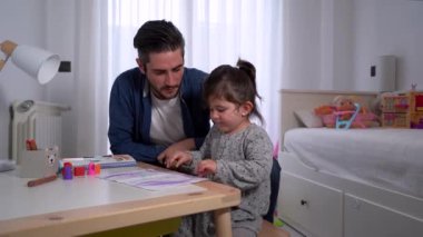 Baba ve kızı çizim