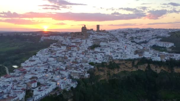 Breathtaking Drone View White Houses Arcos Frontera Town Located Cliff — Stock Video