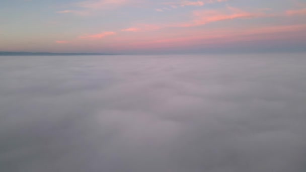 Vista Aérea Câmara Lenta Sobre Nuvens Brancas Grossas Macias Pôr — Vídeo de Stock