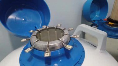 Üreme kliniği iç görünümü, sıvı nitrojen 