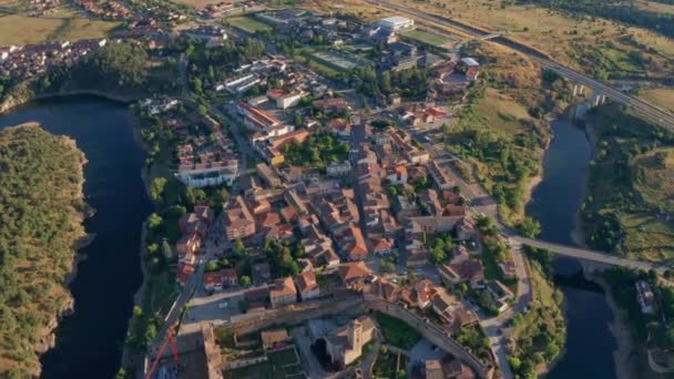 Vedere Uimitoare Drone Orașului Vechi Buitrago Del Lozoya Înconjurat Râuri — Videoclip de stoc