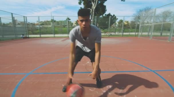 Tracking Shot African American Sportsman Starting Dribble Ball Trying Perform — Vídeo de stock