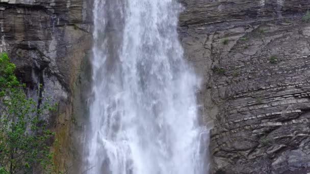 Sauberes Wasser Das Tagsüber Wasserfall Sorrosal Nationalpark Ordesa Monte Perdido — Stockvideo