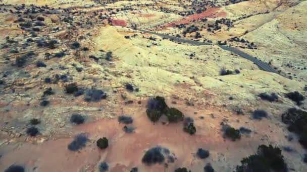 Scenic Aerial View Long Highway Going Rough Terrain Goblin Valley — Stock Video