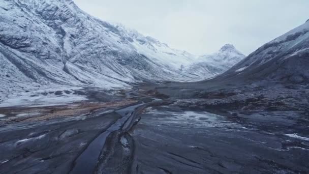 아이슬란드의 내리는 계곡에 위치한 에스투어리의 — 비디오