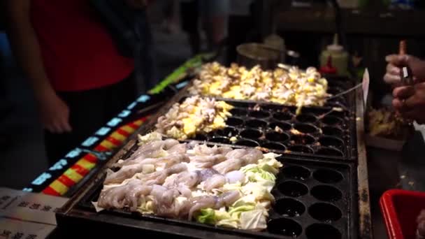Cuisinier Culture Méconnaissable Préparant Délicieuses Boules Poulpe Marché Nocturne Zhubei — Video