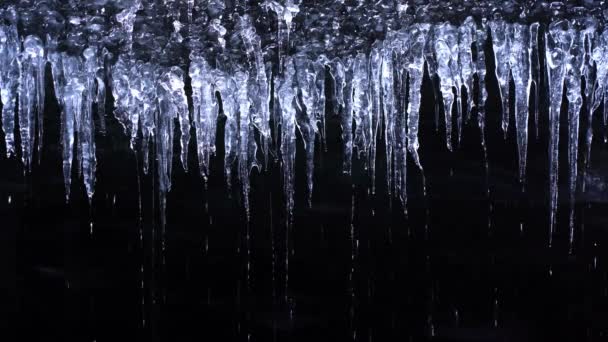 Água Limpa Caindo Ciclones Dentro Caverna Gelada Escura Parque Nacional — Vídeo de Stock