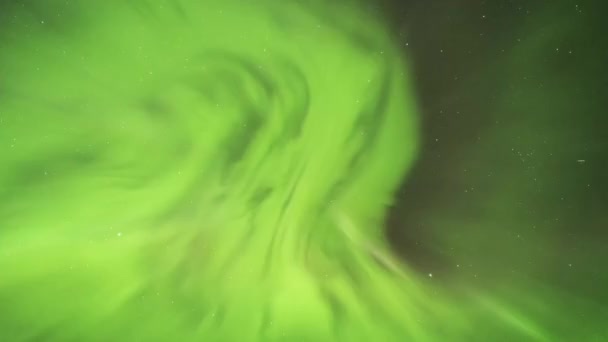 Spektakuläre Szenerie Aus Grünen Nordlichtern Die Den Dunklen Himmel Winter — Stockvideo