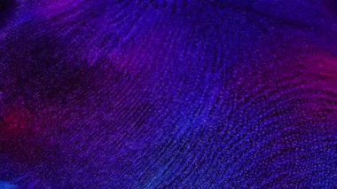 Parlak metalik boya parçacıkları