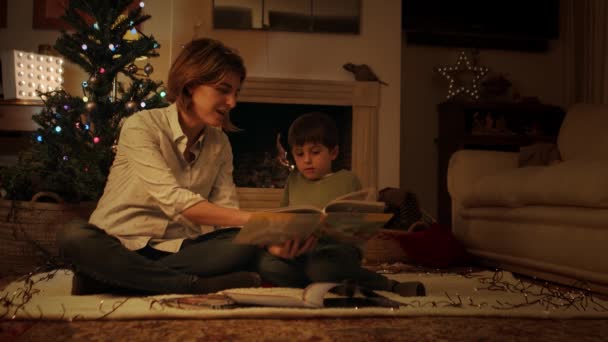 Celebração Natal Ano Novo Com Família Casa — Vídeo de Stock
