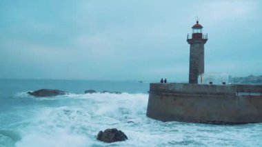 Deniz manzaralı deniz feneri