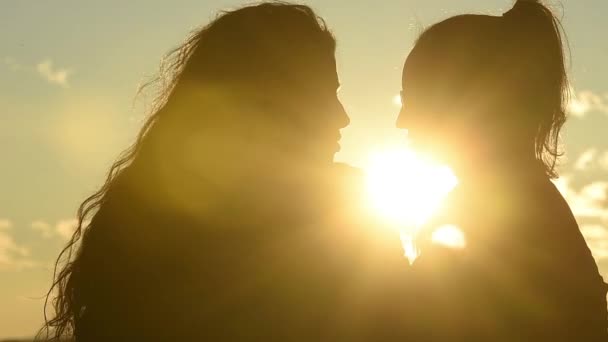 Romantik Cennette Kalan Birkaç Lezbiyen Kız Arkadaş — Stok video