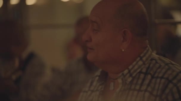 Küba Müzik Üçlüsü Gece Kulübünde Oynuyor — Stok video