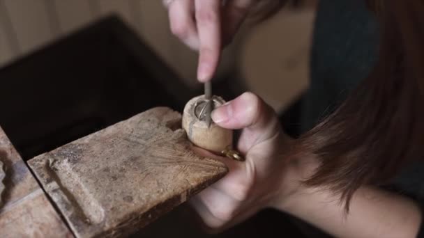 Woman Making Handmade Jewelry — 图库视频影像
