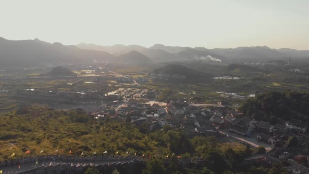 Vista Aérea Sobre Ciudad Del Condado Qinyang Ciudad Jiaozuo Provincia — Vídeos de Stock