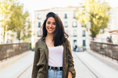 güzel genç beyaz kadın portresi