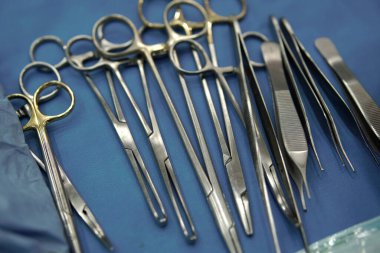 Cerrahi operasyon için tıbbi araçlar, kapatın