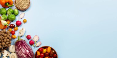 Vejetaryen ürünleri, taze sebzeler, vejetaryen yemekleri, vejetaryen yemekleri, vejetaryen günü konsepti, kopyalama alanı