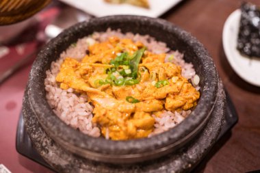 Hsinchu, Tayvan 'daki restoranda lezzetli Tayland yemekleri servis ediliyor.