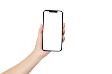 Beyaz arka planda boş ekranlı cep telefonu tutan bir kadın. Model