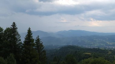 Bulutlu gökyüzü arka plan şaşırtıcı doğa manzaralı