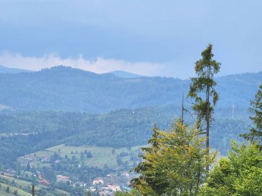 Bir dağlarda güzel manzara
