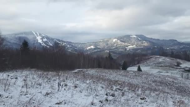 Дивіться Захоплюючі Панорами Хрустке Зимове Повітря Зустрічає Величні Гірські Вершини — стокове відео