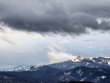 Dağların güzel manzarası
