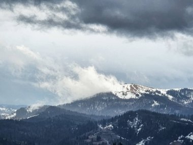 Dağların güzel manzarası