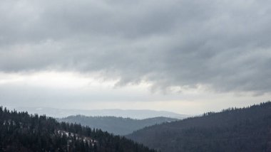 Dağların güzel manzarası